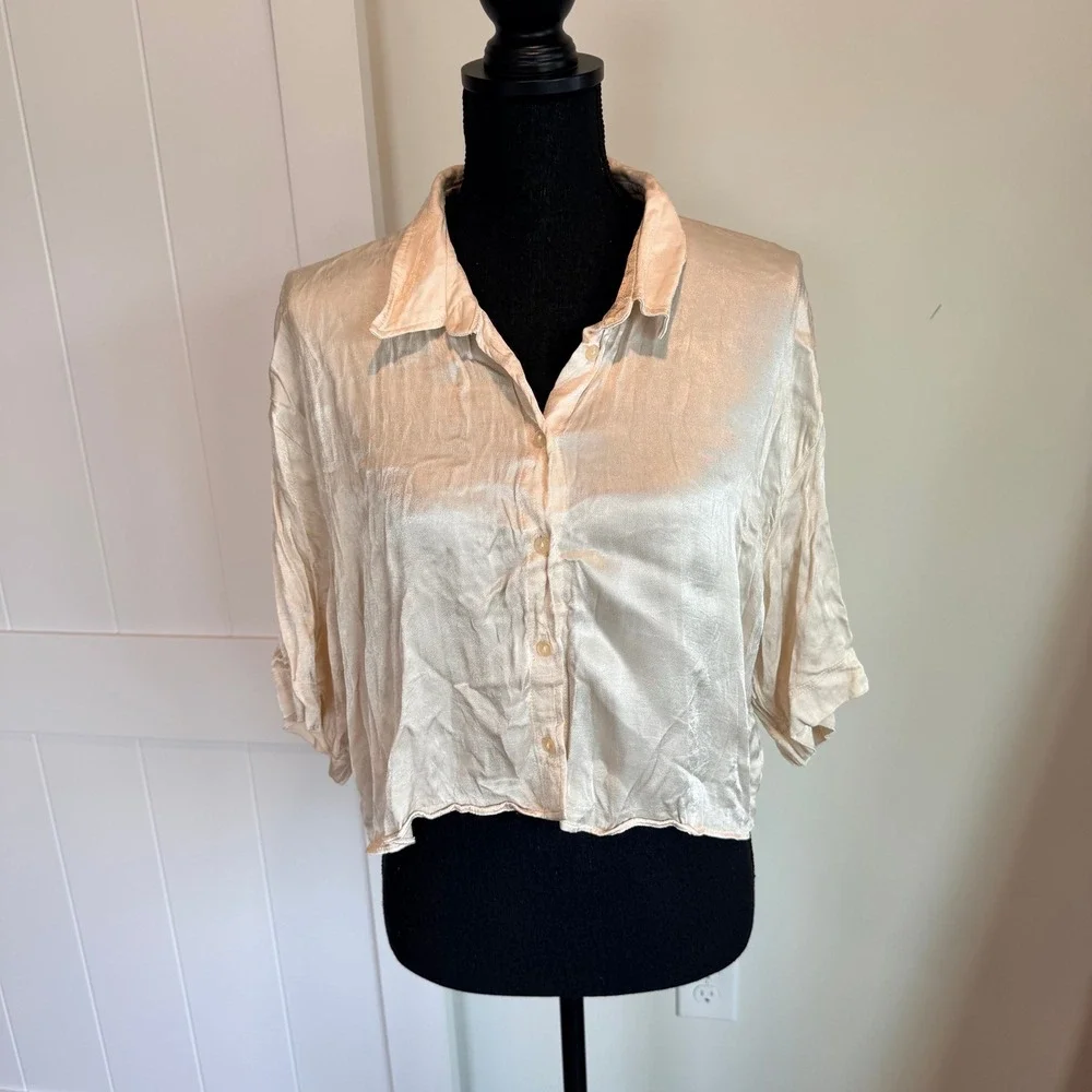 Zara Champagne Satin Finish Cropped Button Up Blouse Short Sleeve Women Large